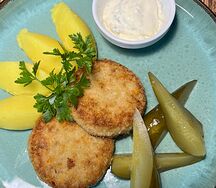 Рыбные котлеты с картофельным пюре