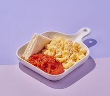 Сытный завтрак с овощами