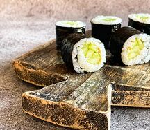 Мини ролл с огурцом