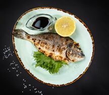 Дорадо с соусом ткемали