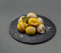 Пельмени с индейкой ручной лепки