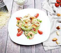 Салат Цезарь с креветками