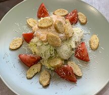 Цезарь с курицей