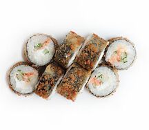 Жареный ролл с лососем