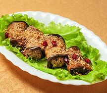 Рулетики из баклажанов с ореховой начинкой