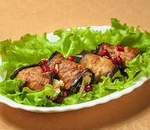 Рулетики из баклажанов с сырно-чесночной начинкой 