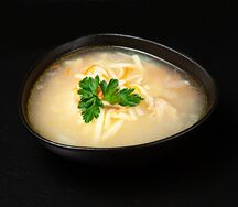 Суп куриный с лапшой