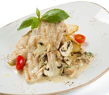 Куриное филе в сливочном соусе