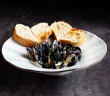 Соте из мидий в соусе Blue Cheese