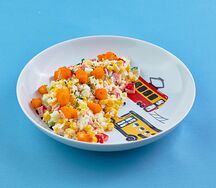 Кукурузный салат с хрустящей рыбкой