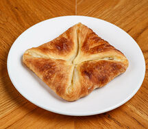 Пеновани-слоёный хачапури