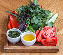 Свежие овощи и зелень