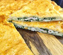 Пирог с курицей, шпинатом и сыр 