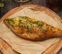 Грузинская булочка с чесночным маслом