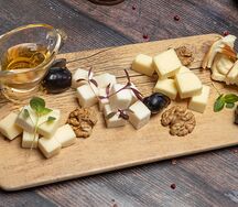 Ассорти кавказских сыров