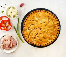 Пирог с курицей и сыром