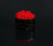 Гункан с икрой летучей рыбы 