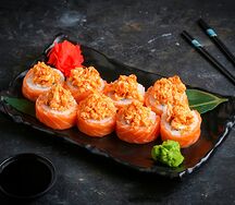 Ролл саке Тигровая креветка и лосось