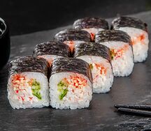 Юкки со снежным крабом и кимчи
