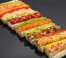Ассорти хенд роллов в маменори