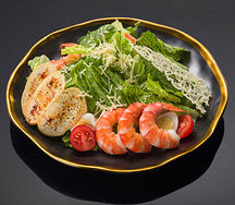 Цезарь с тигровыми креветками