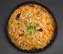 Жареный рис с овощами