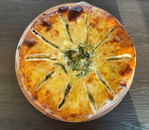 Хачапури с сыром и зеленью