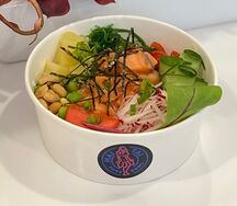 Поке Лосось на киноа