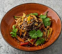Гречневая лапша с курицей терияки
