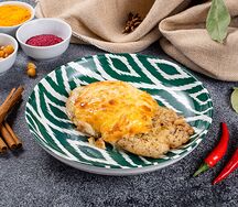 Куриная грудка с сыром и помидором