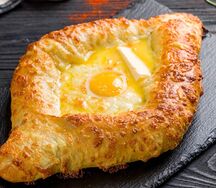 Хачапури по-аджарски