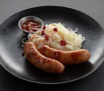 Колбаски пикантные с сыром с квашеной капустой
