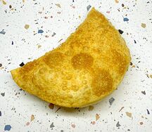 Чебурек со свининой и говядиной
