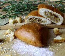 Пирожок с капустой