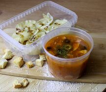 Солянка Мясная и вареники с картофелем и жареным луком