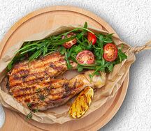 Семга на гриле с салатом из руколы