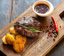 Flap стейк с бейби картофелем