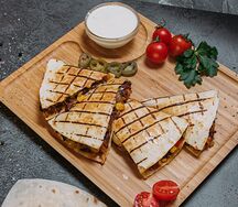 Кесадилья с курицей