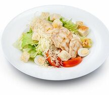 Салат Цезарь с цыпленком