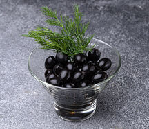 Маслины и оливки