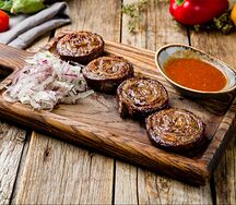 Рулет из говядины с курдюком