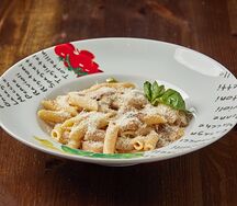 Пенне с цыплёнком и грибами