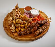 Ассорти шашлыков на гриле