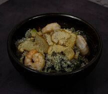 Салат Цезарь с креветками