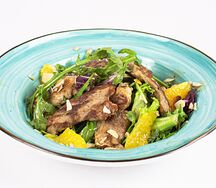 Салат с утиной грудкой