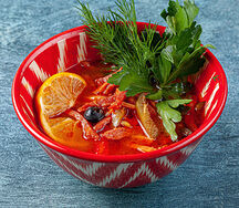 Солянка с копченостями