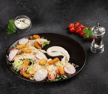 Салат Цезарь с курицей