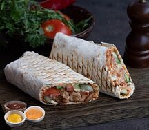 Шаурма со всеми соусами