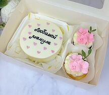 Бенто-торт и капкейки маме