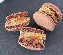 Макарон Сникерс